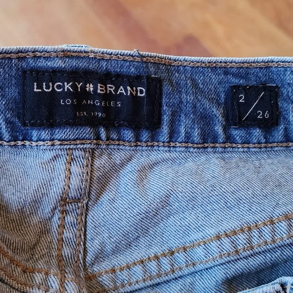 Lucky Brand High Rise Light Wash Destroyed Relaxed Taper Jeans Size 2/26 - Picture 8 of 16